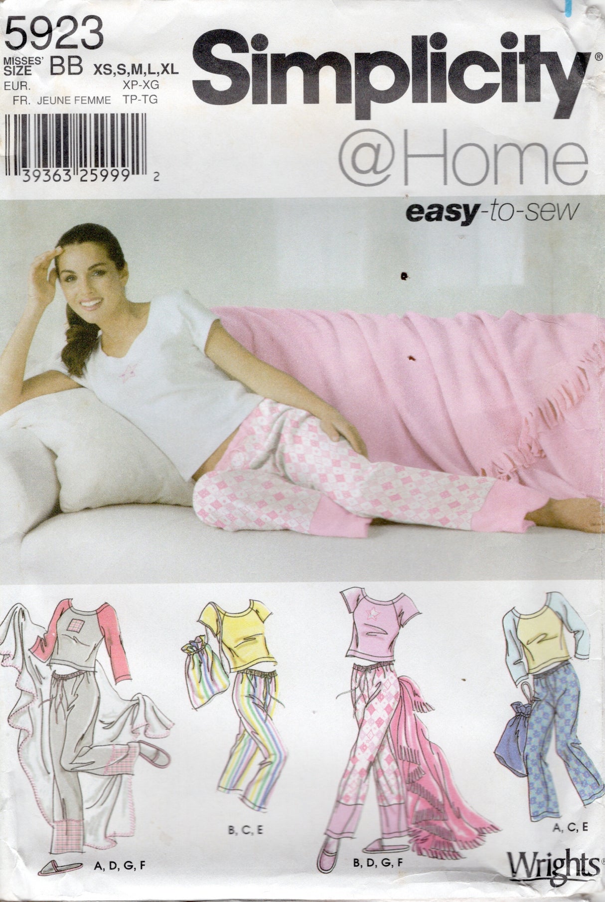 2000's Simplicity Two Piece Pajama, Slippers, Bag, and Blanket Pattern - Bust 30.5-46" - No. 5923
