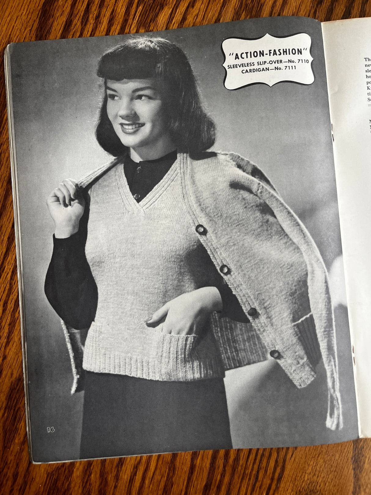 1940's Minerva Style Book Knits Booklet - No. 71