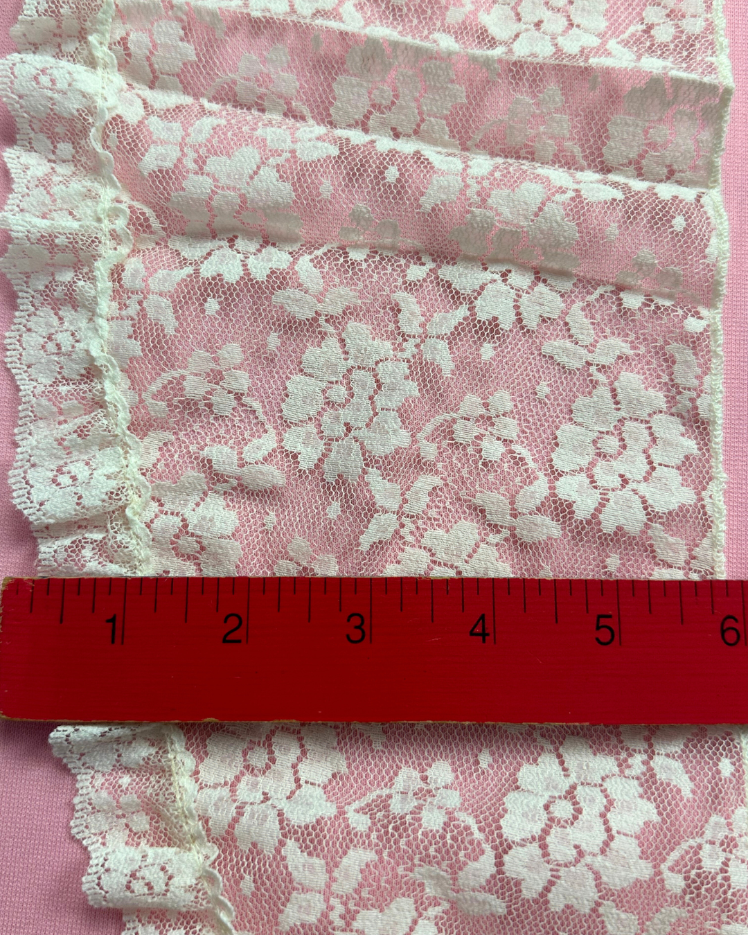 1980’s White Lace Collar - Polyester - St. Louis Trimmings