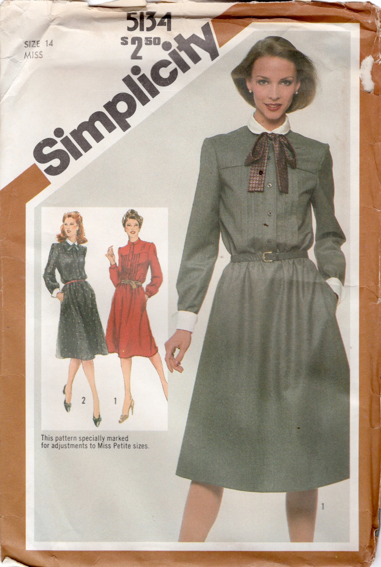 1980's Simplicity Shirtwaist Dress with Detachable Collar, Cuffs and Tie Pattern – Bust 36" - No. 642