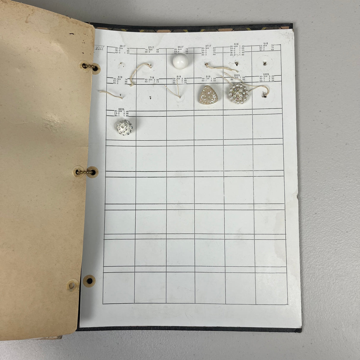 1960's La Mode Button Salesman Book - Full