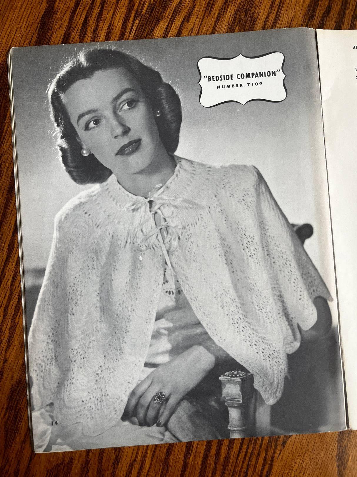1940's Minerva Style Book Knits Booklet - No. 71