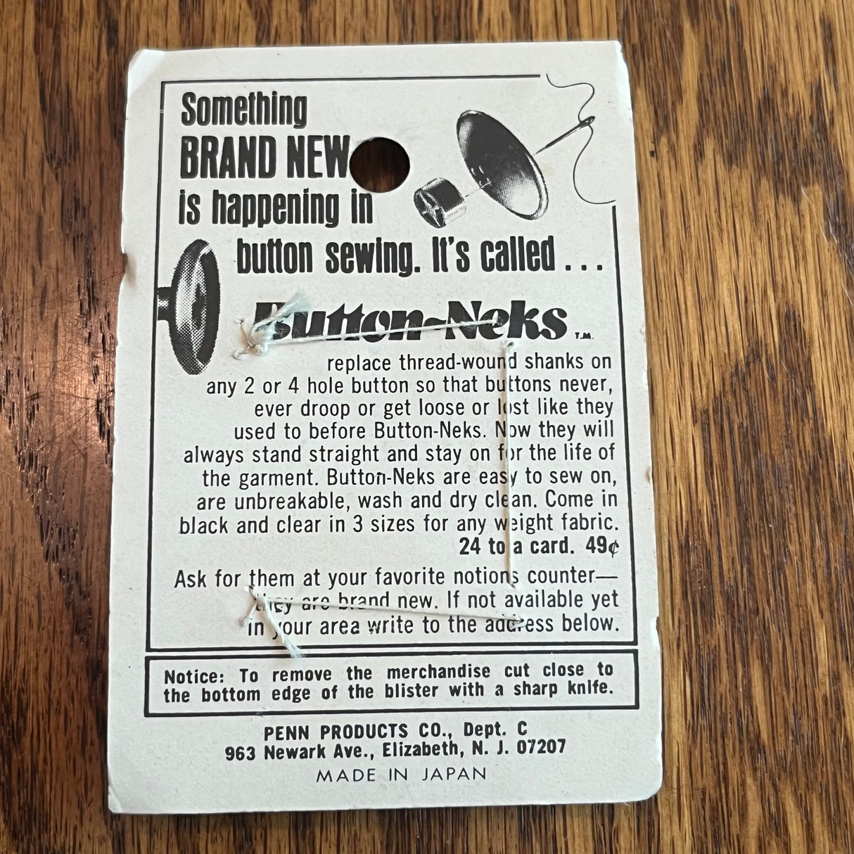 1970’s Fashion Mode Plastic Buttons - White - Set of 4 - 5/8" - on card