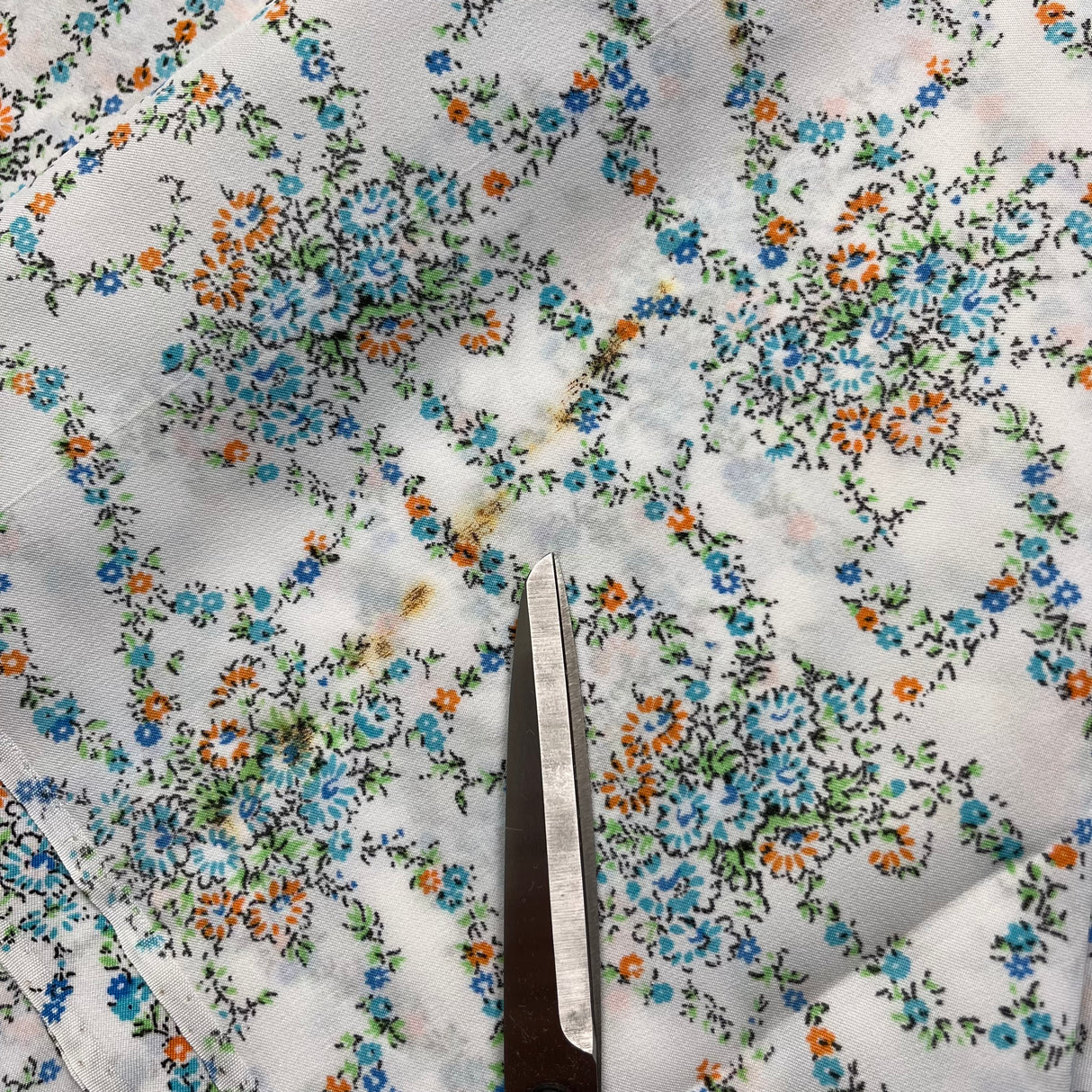1960’s Swirled Blue Floral Clusters - Polyester - Piece (P180)
