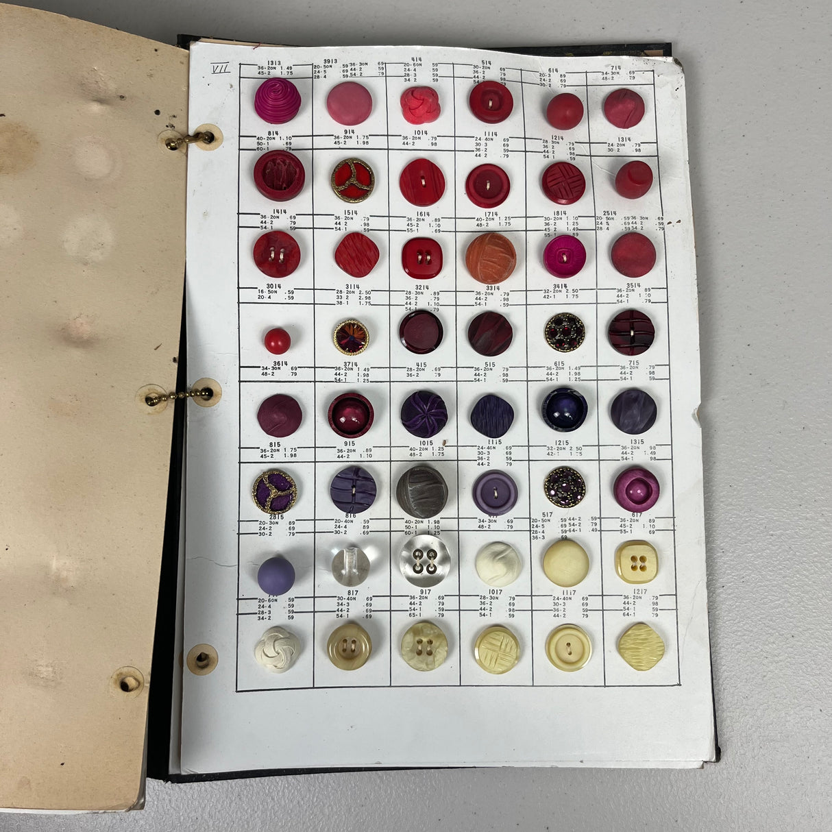 1960's La Mode Button Salesman Book - Full