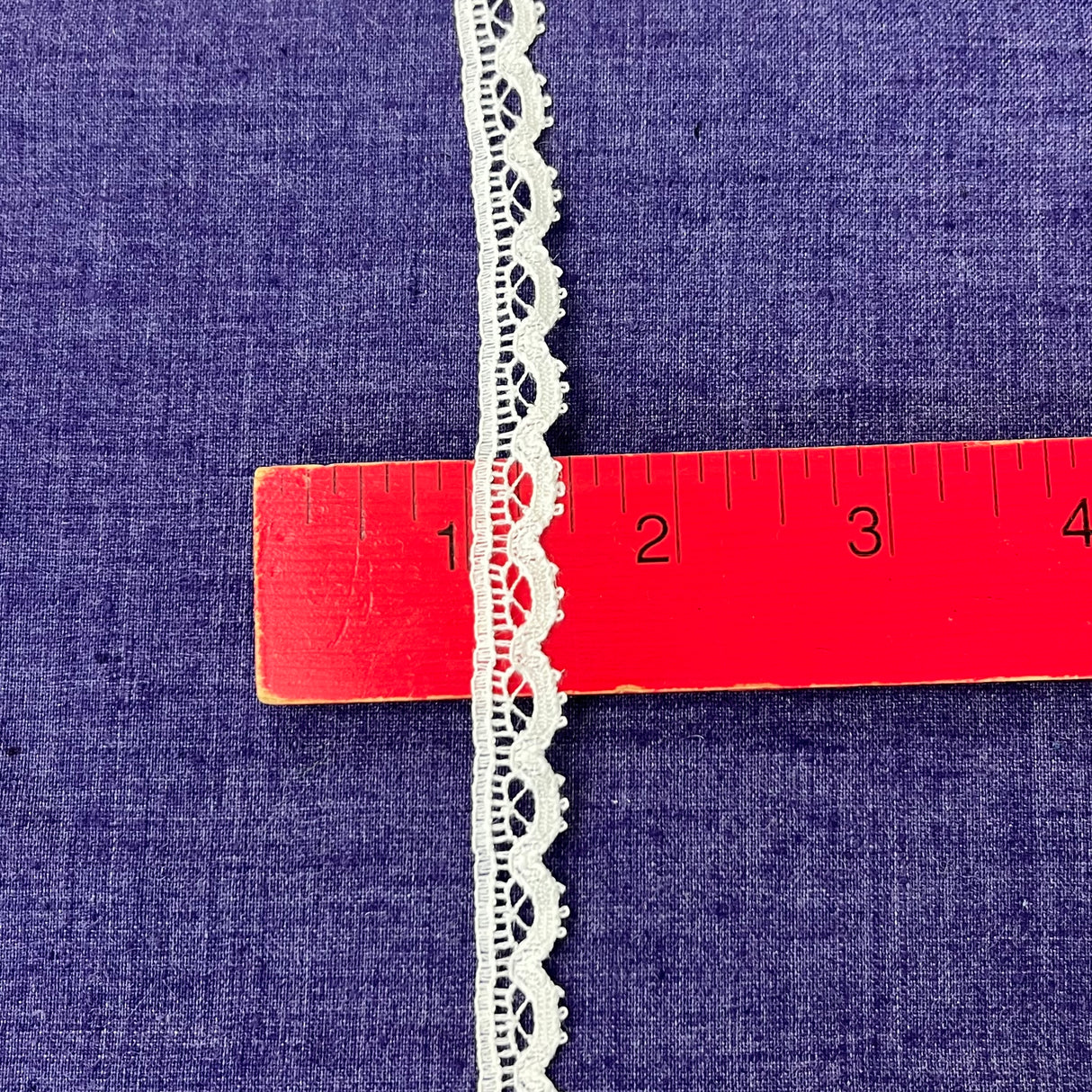 1970’s White Half Circle Scallop Edge Lace - 1/2” - BTY (TR5)