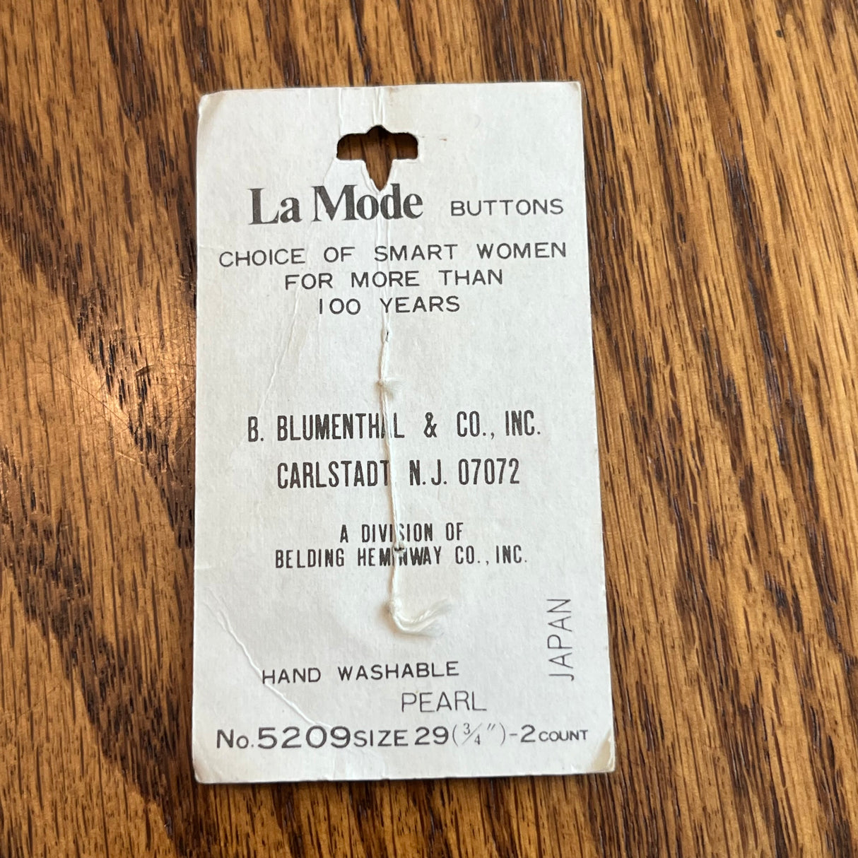 1960’s La Mode Pearl Buttons - Grey/White - Set of 2 - Size 29 - 3/4" - on card