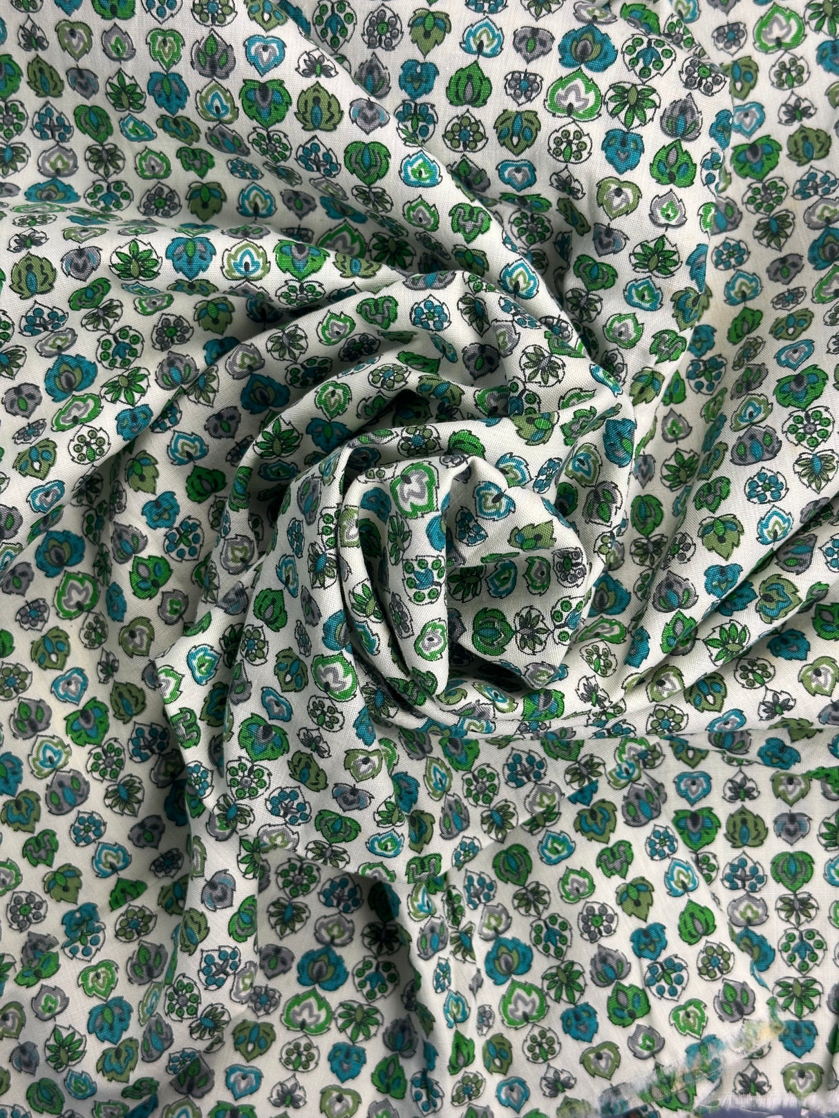 1960’s Green and Blue Leaf Novelty Print Cotton Blend Fabric - (P216)