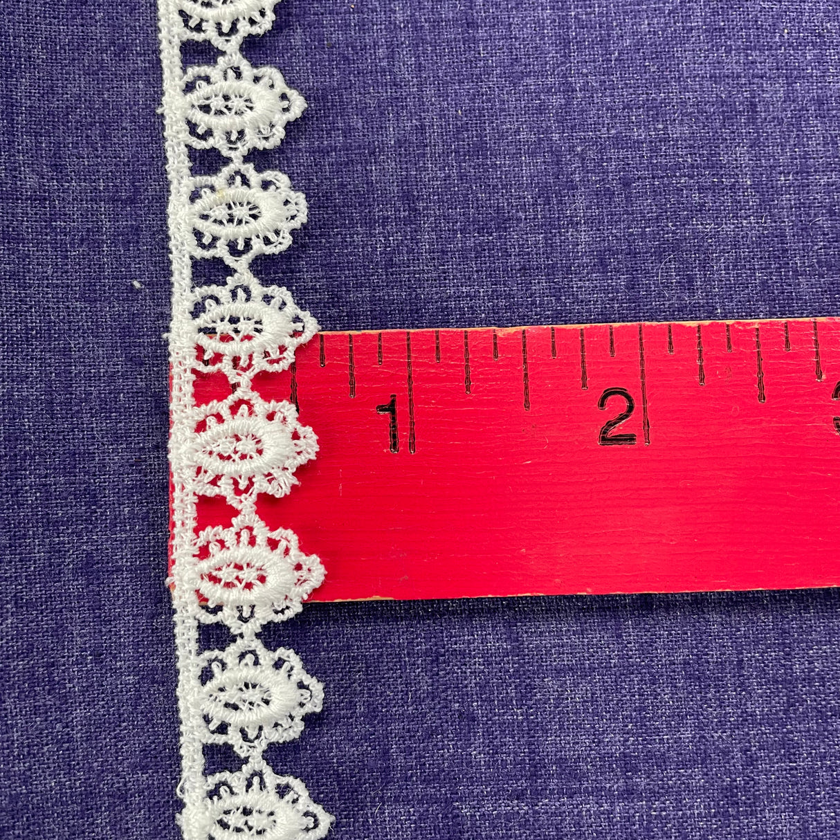 1970’s White Tear Drop Down Edge Lace - 5/8” - BTY (TR4)