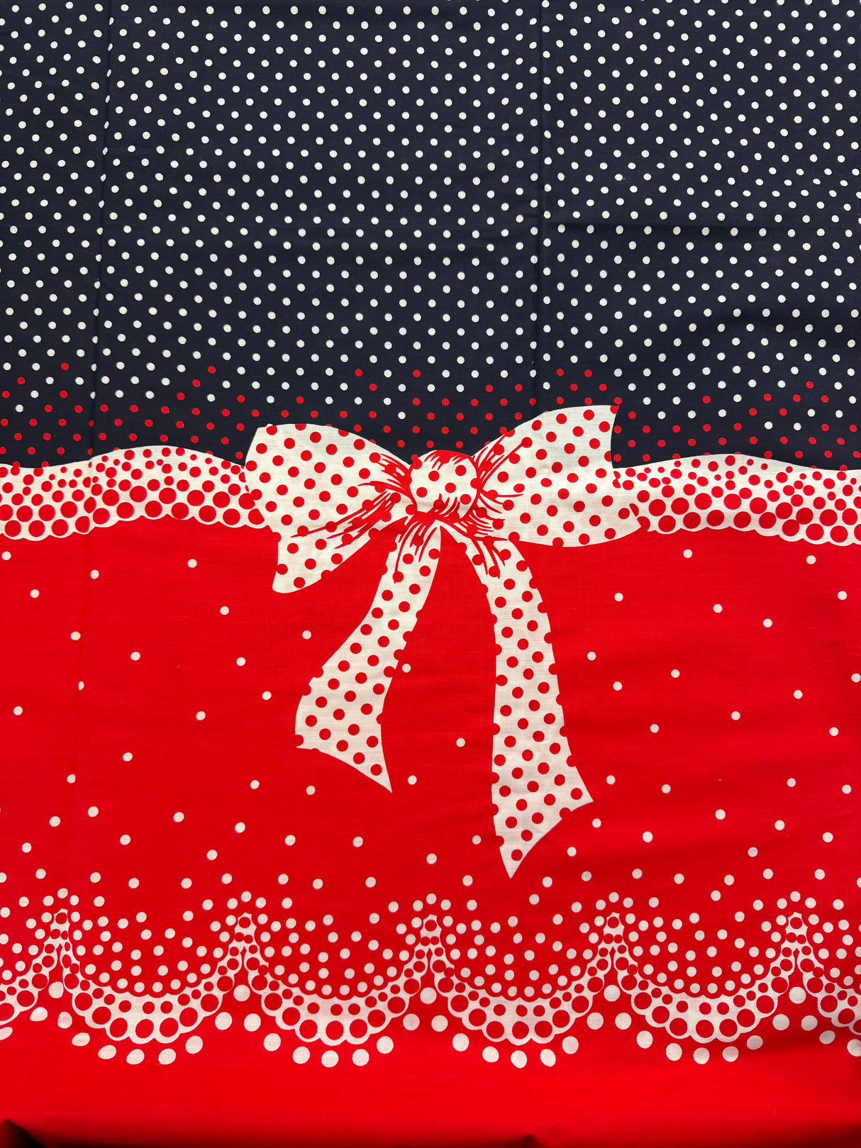 1980’s Red and Blue Bow Border Print Fabric (P266)
