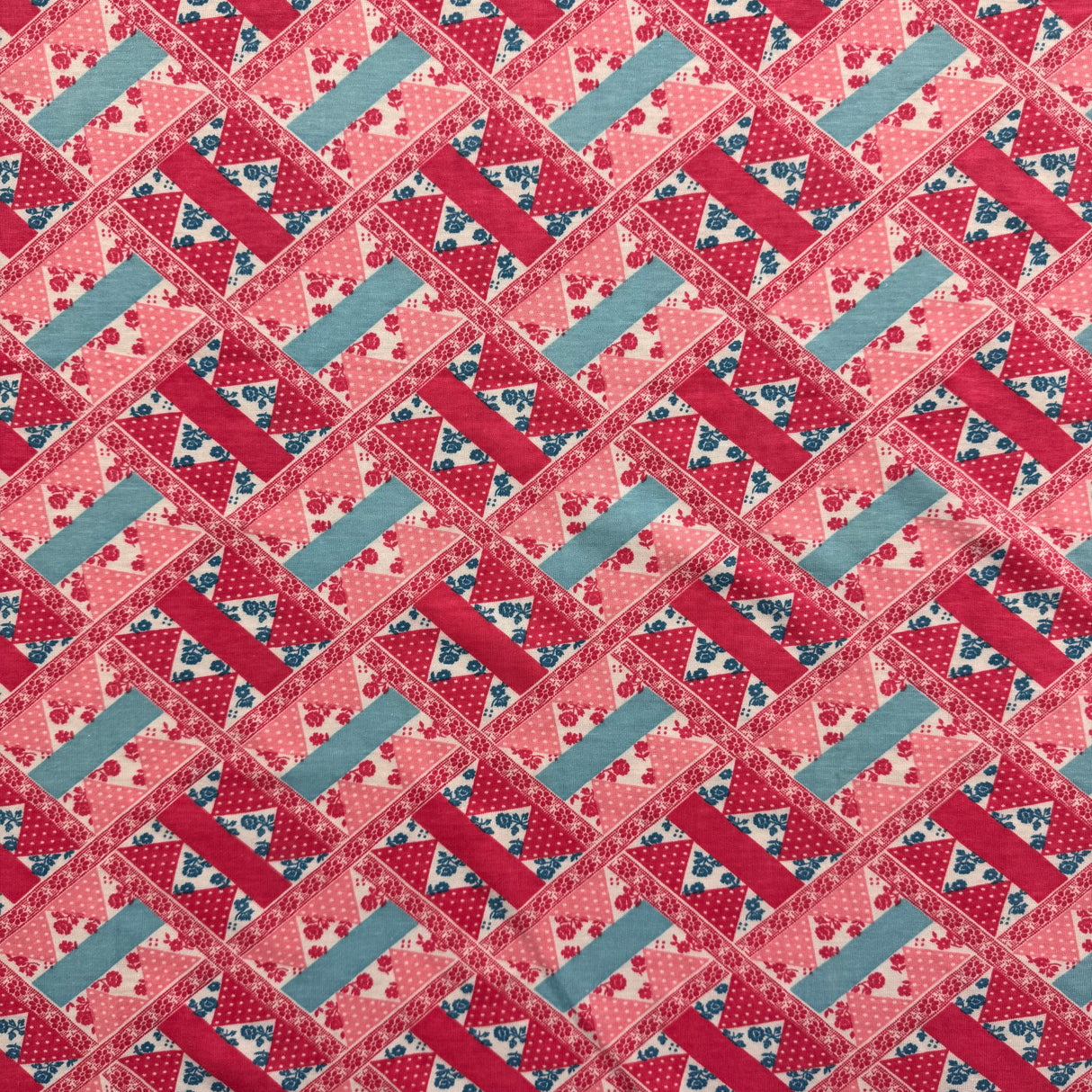 1970’s Quilt block print pink cotton blend fabric (P103)