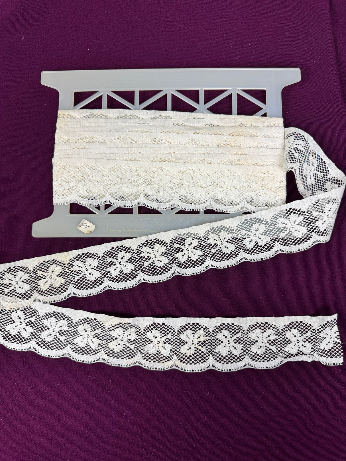 1970’s Off White Three Leaf Clover Scallop Lace - BTY