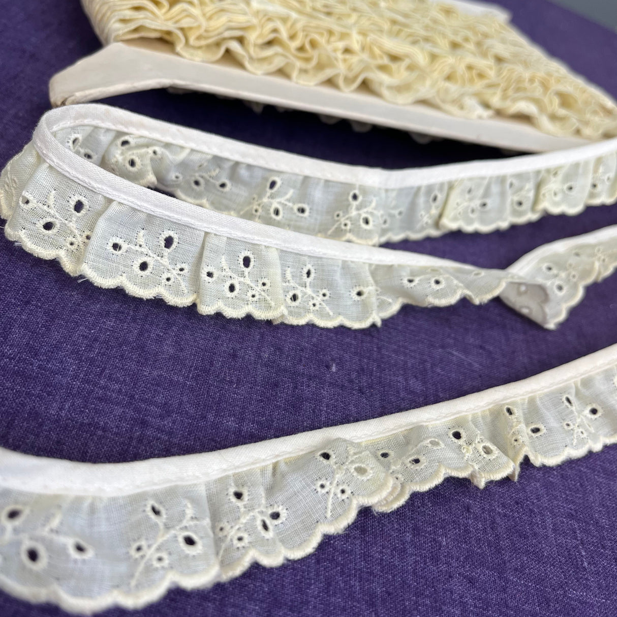 1970’s Pale Yellow Vine Eyelet Scallop Trim - Poly/Cotton - BTY (TR40)