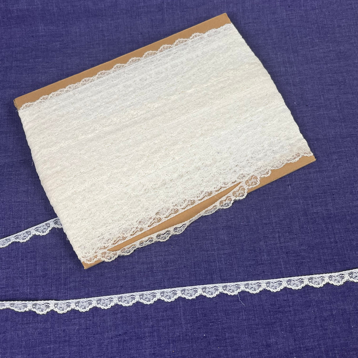 1970’s Scallop Floral Edge Lace - Nylon - BTY - (TR1)