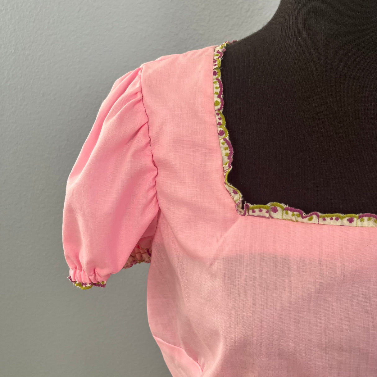 1970’s Empire Waist Pink Pullover with slight gathers underbust - Bust 36" - Cotton Blend