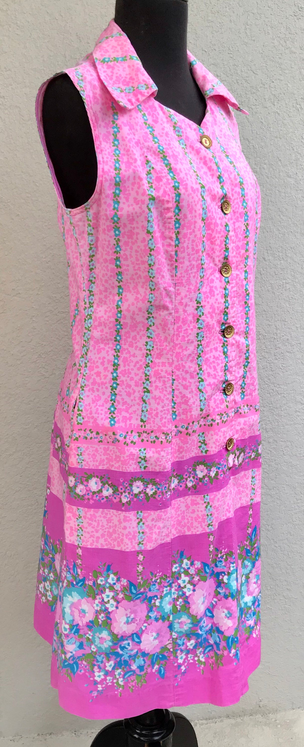 1960’s Floral Border Print Shift Dress with Gold tone Buttons - Bust 38"