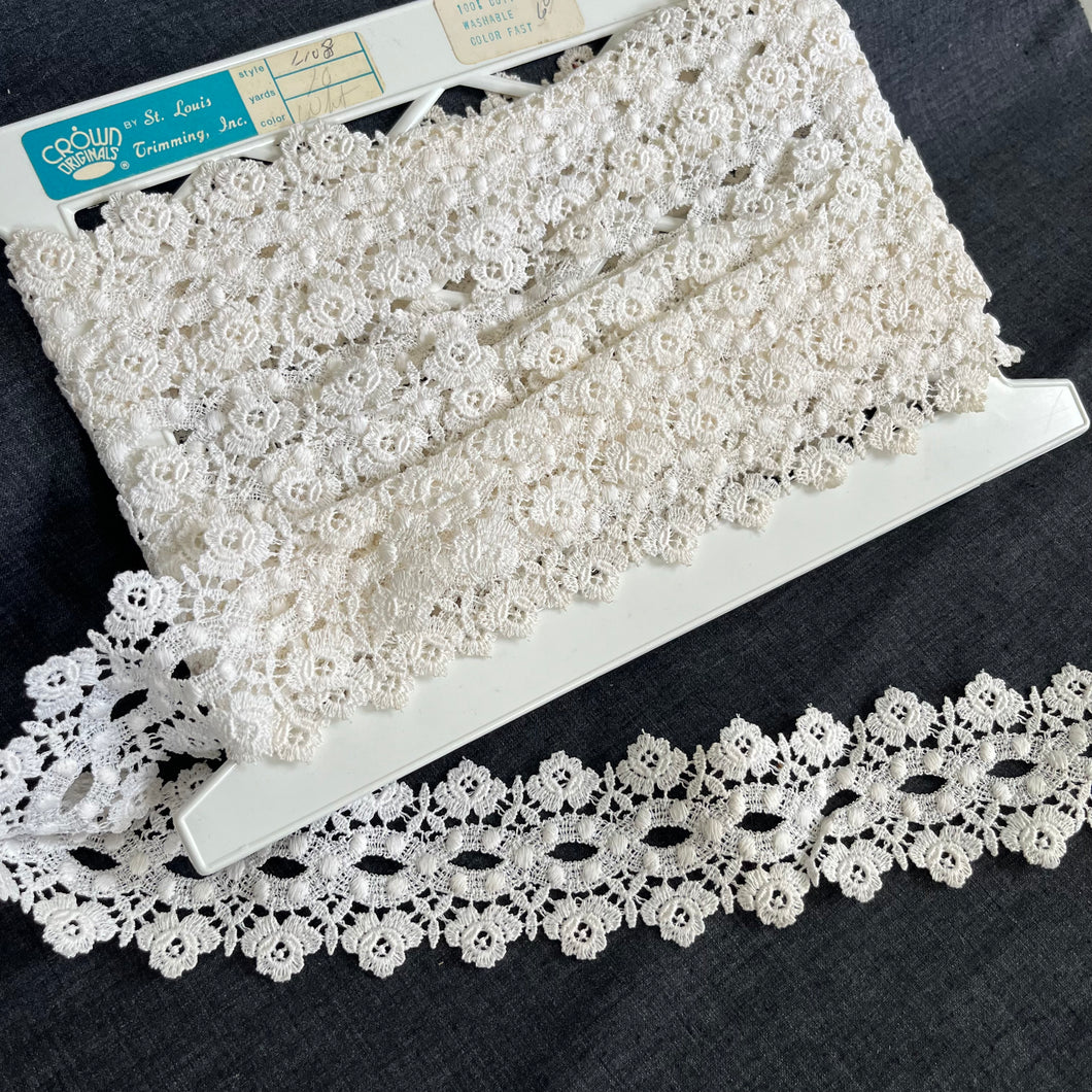 1970’s White Rose Lace - Cotton - BTY
