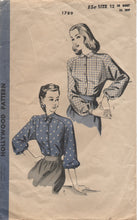 1940's Hollywood Button up Blouse  with detailed Sleeves - Bust 30" - No. 1789