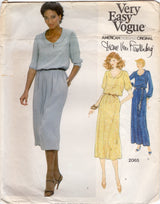 1970's Vogue American Designer Pullover Blousy Dress with Gathered Skirt Pattern - Diane Von Furstenburg- Bust 32.5-36" - No. 2065