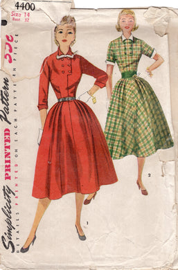 1950's Simplicity One Piece Fit and Flare pleated Dress with detachable collar, cuffs and bow - Bust 32