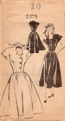 1940's Mail Order Shirtwaist Fit and Flare Dress with Scallop Flutter Sleeves - Bust 28