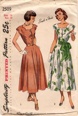 1940's Simplicity A-line Dress with scallop neckline Pattern - Bust 32" - No. 2509