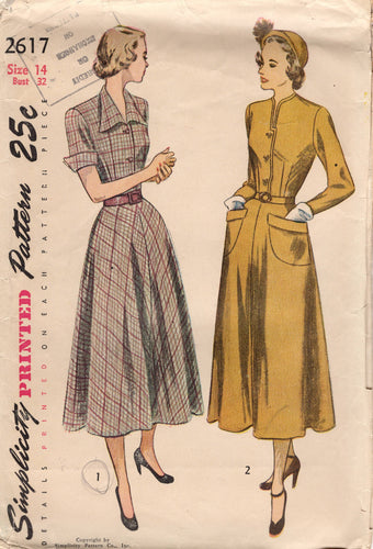 1940's Simplicity One Piece Dress with or without Collar and Two Sleeve lengths - Bust 32