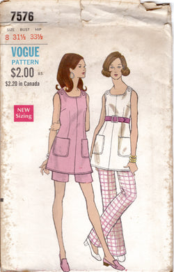 1960's Vogue Button Shoulder Top, Pants or Shorts Pattern - Bust 32.5