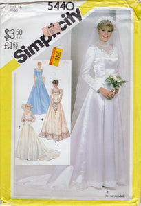 1980's Simplicity Wedding Dress with Sweetheart or High Neckline and optional train - Bust 34" - UC/FF - No. 5440