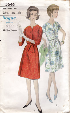 1960's Vogue Sheath Dress Pattern with One Large Button Accent - Bust 45