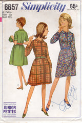 1960's Simplicity Shirtwaist Dress with Short or Long Sleeves - Bust 31.5" - No. 6657