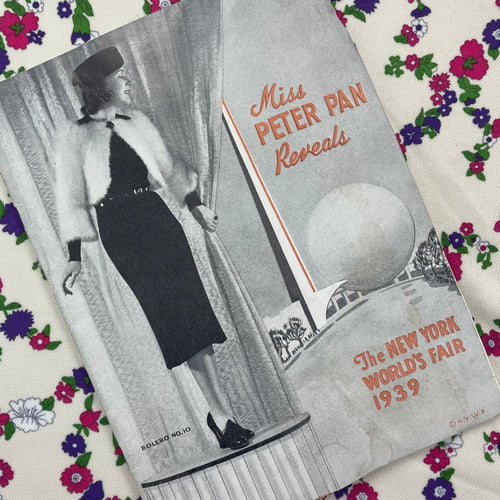 1939 Peter Pan Reveals Yarn Catalog from the World's Fair - Soft cover
