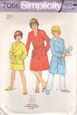 1970's Simplicity Child's Robe with Pockets Pattern - Size 6 - Chest 25