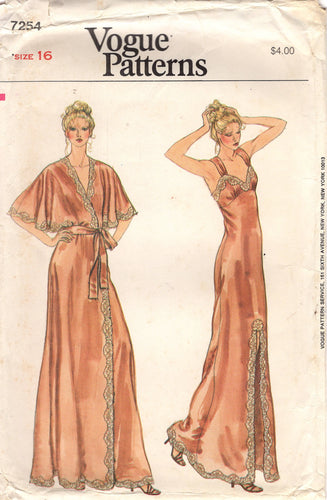 1970's Vogue Maxi Nightgown with High Slit and Robe with Flutter Sleeve pattern - Bust 38