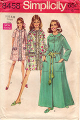 1960's Simplicity Robe pattern in Two Lengths - Bust 31.5-32.5" - No. 8458