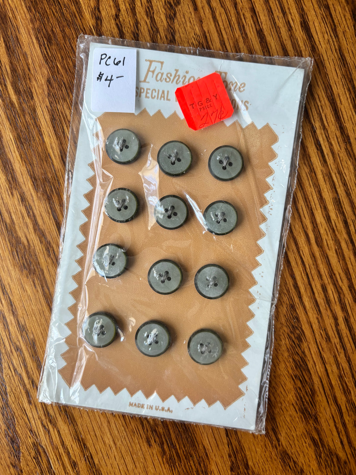 1960’s Fashion-Tone Plastic Buttons - Deep Green - set of 12 - 1/2" -  on card (PC61)