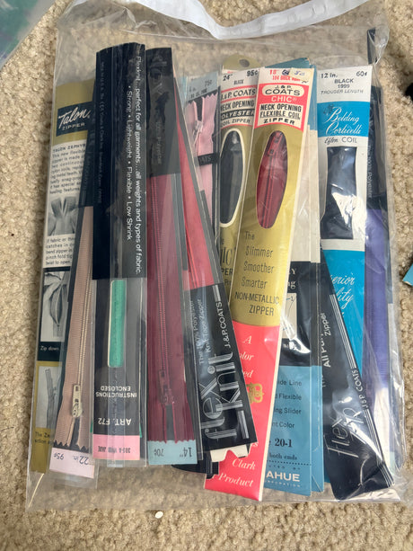1970's Polyester Zipper LOT - 32 assorted zips
