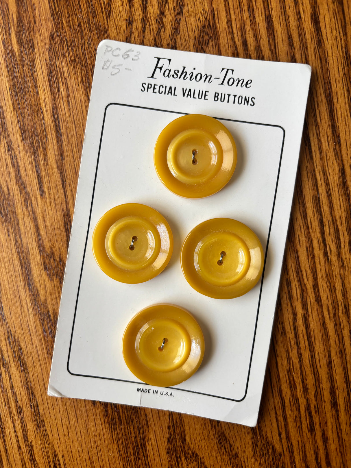 1960’s Fashion-Tone Plastic Buttons - Yellow - set of 4 - 1 1/4" -  on card (PC63)