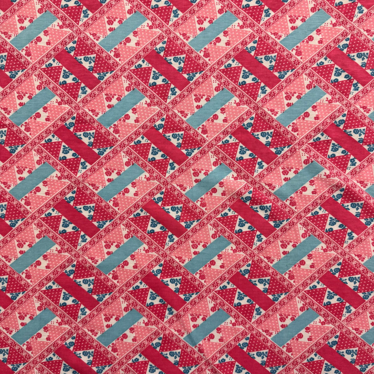 1970’s Quilt block print pink cotton blend fabric (P103)