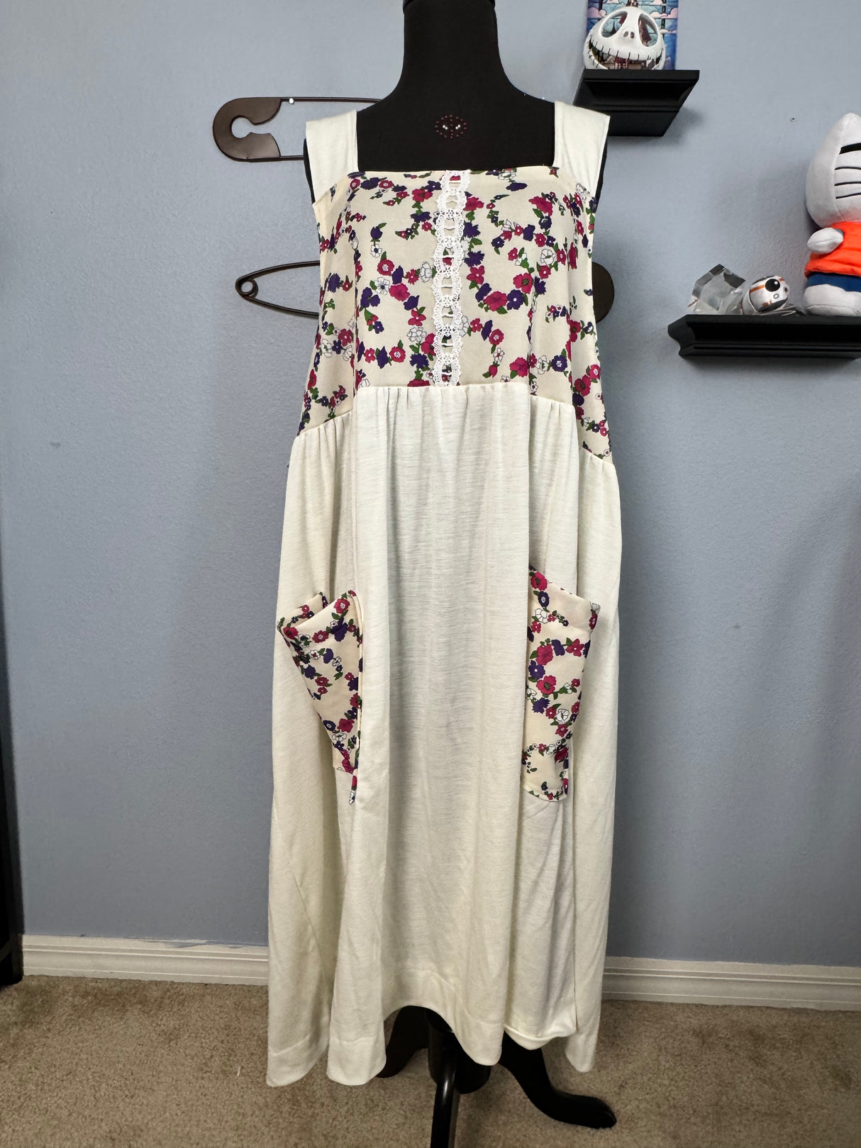 1960’s style Floral Print Jumper Dress with Pockets - 2XL