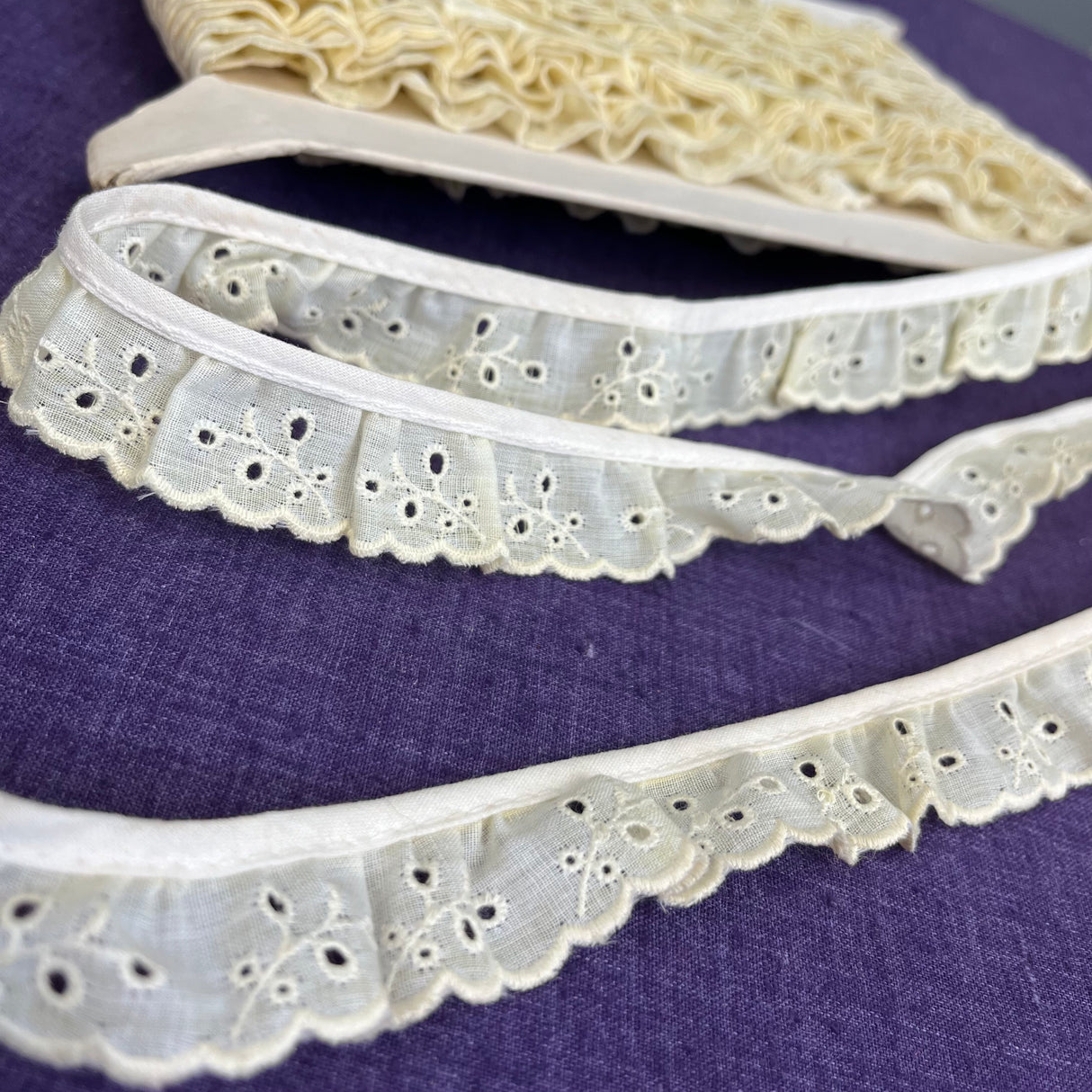 1970’s Pale Yellow Vine Eyelet Scallop Trim - Poly/Cotton - BTY