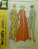 1970's McCall's Robe pattern  - Bust 46" - No. 4303