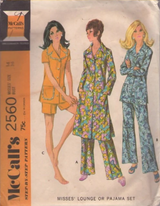 1970's McCall's Robe or Lounge Set pattern  - Bust 40" - No. 2560