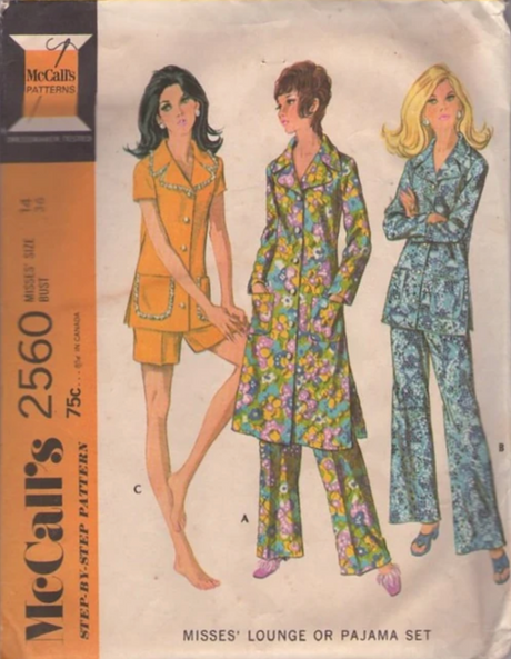 1970's McCall's Robe or Lounge Set pattern  - Bust 40" - No. 2560