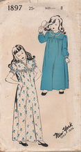 1940's New York Child's Nightgown in Two Sleeve lengths - Chest 26" - No. 1897