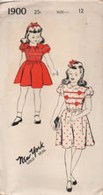 1940's New York One Piece Dress with Heart Details and Puff sleeves - Chest 30" - No. 1900