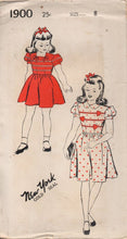 1940's New York One Piece Dress with Heart Details and Puff sleeves - Chest 26" - No. 1900