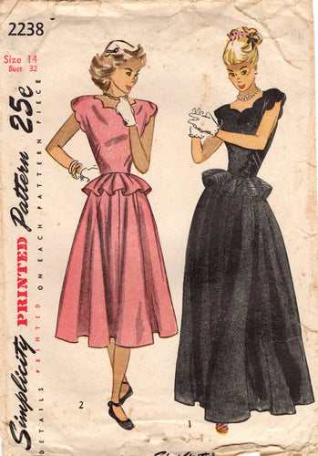 1940's Simplicity One Piece Dress with Scallop Neckline, Full Skirt and Peplum - Bust 32