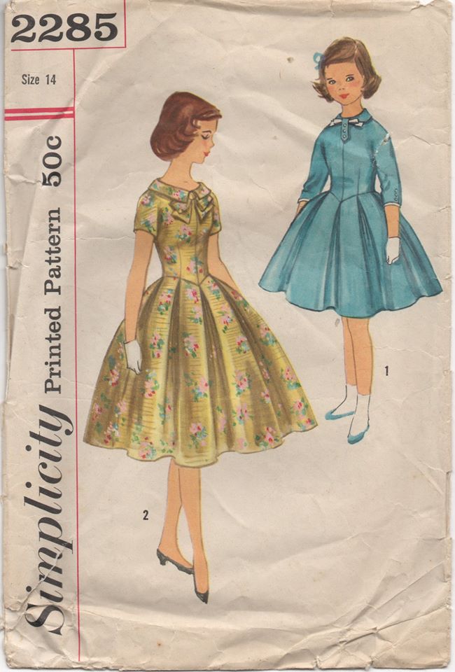1950's Simplicity Girl's One Piece Dress with Inverted box pleats and collar - Bust 32