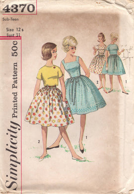 1950's Simplicity Teen Overblouse and Fit and Flare Dress - Bust 31